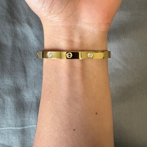 & Other Stories Accessories - Beautiful Gold Studded Love Bracelet